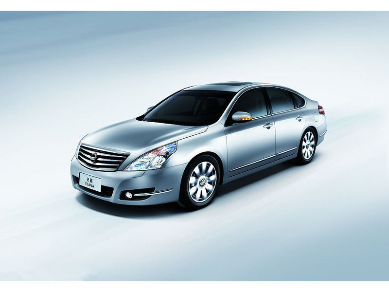 帶您一起來(lái)了解租車雨天行車應(yīng)不應(yīng)該開雙閃？